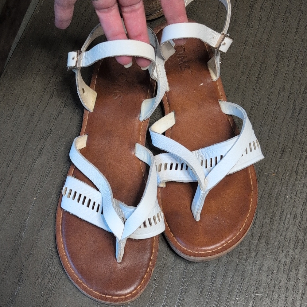TOMS SANDALS